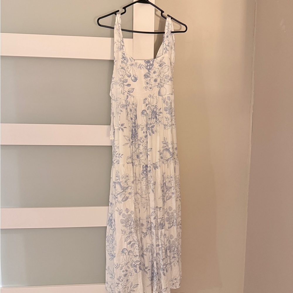 Blu Pepper White and Blue Floral Maxi Dress